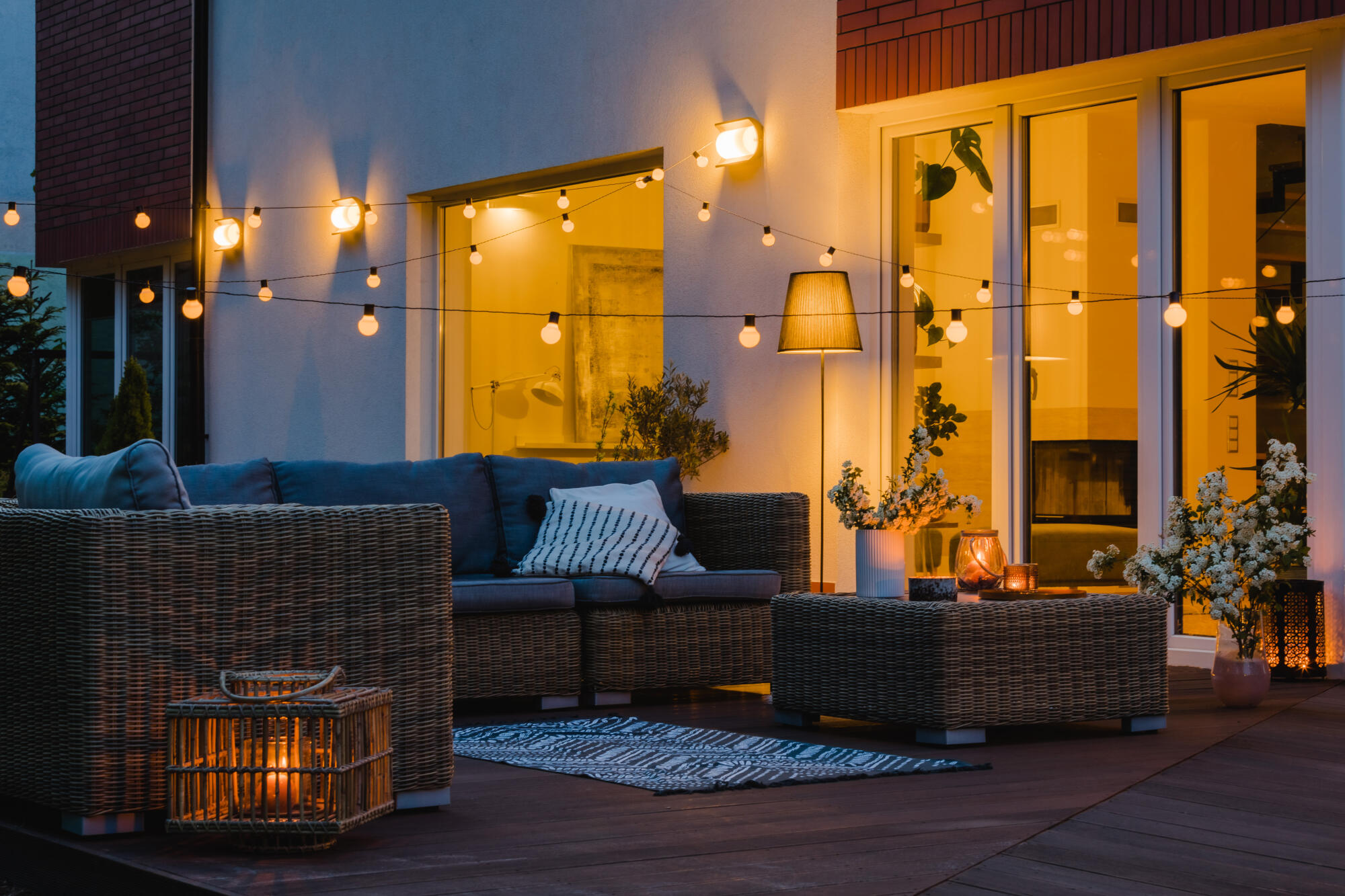 home-outside-with-lights